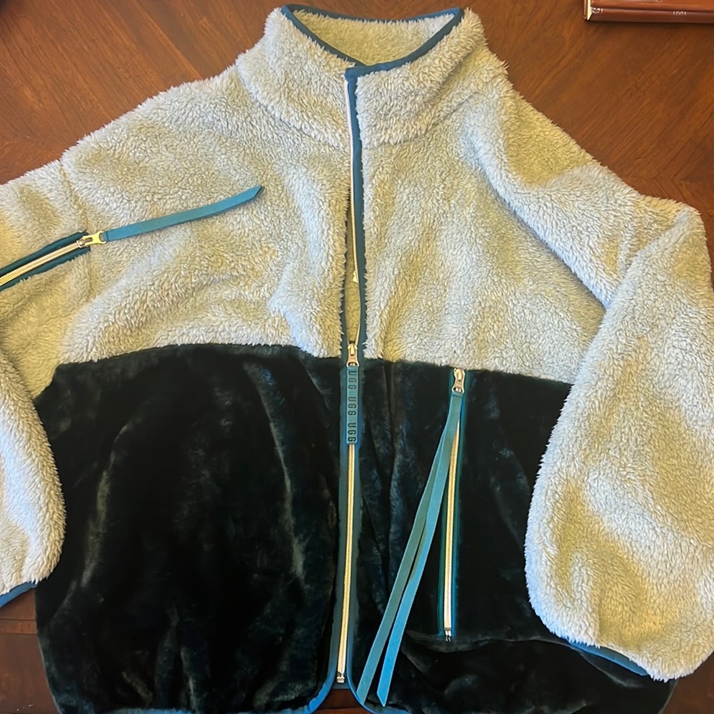 Ugg | NWOT | W Marlene Sherpa jacket | M